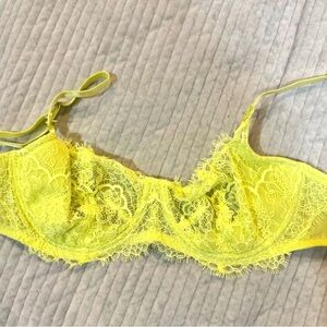 New Victoria’s Secret Dream Angels Yellow Lace Push Up w/o Padding Bra VS 32DD